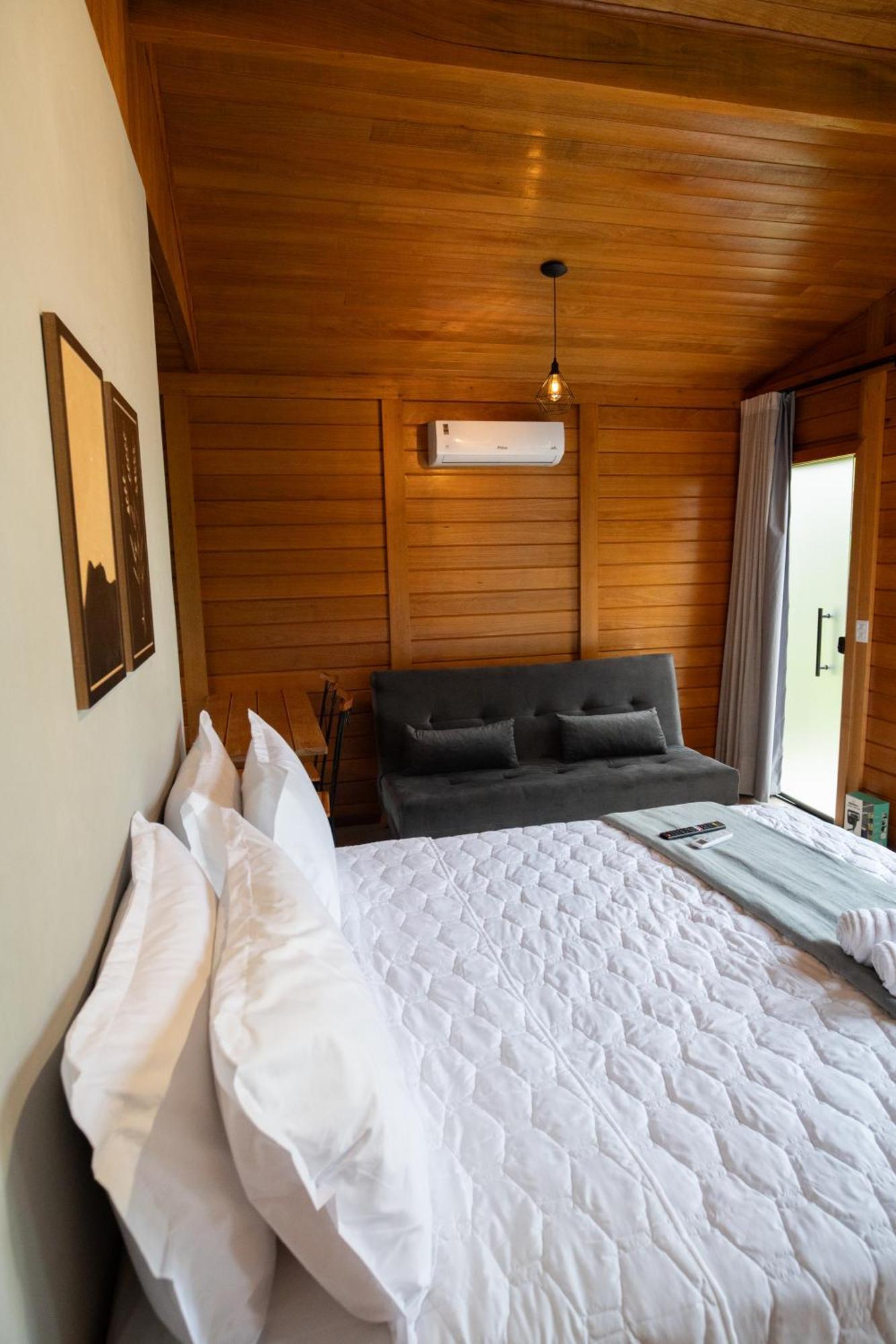 Chalet Lavandas Pedra Menina